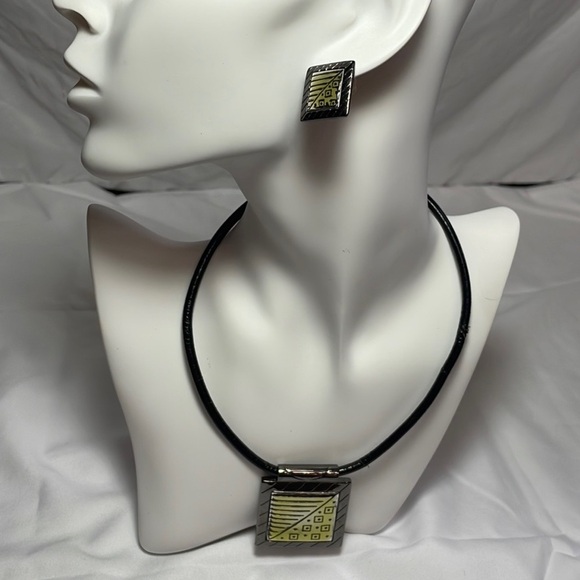 Vintage Jewelry - Aztec Pendant Choker and Earrings Jewelry Set
